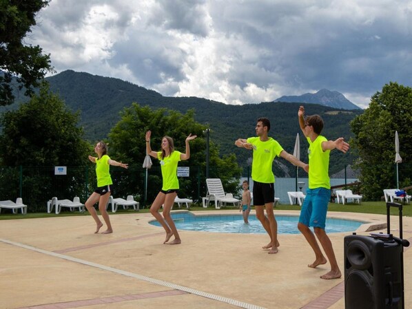 Mobile Home | Pool | Outdoor pool