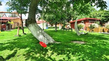 Mobile Home | Garden