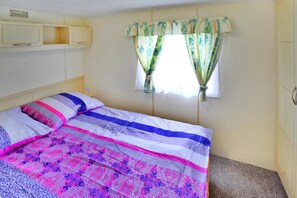 Mobile Home | 3 chambres, ameublement personnalisé, draps fournis