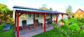 คอทเทจ บาย ออสโตรเวียคกี เลค วิธ ไพรเวท บีช