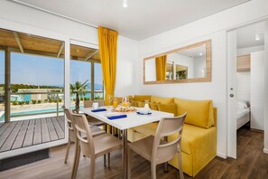 Dining - Mobile Home Omisalj With Seaview at Beach (Omisalj)