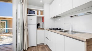 Private kitchen - Mobile Home Omisalj With Seaview at Beach (Omisalj)