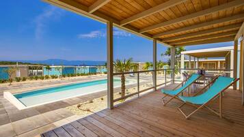 Mobile Home | Balcony