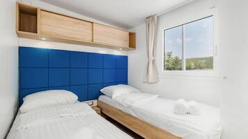 Mobile Unterkunft | 2 Schlafzimmer, individuell eingerichtet