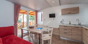 Mobile Home | Dining - Mobile Home in Starigrad by Pebble Beach (Starigrad)
