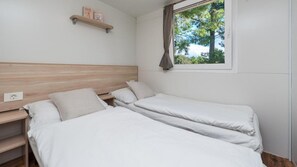 Mobile Home | 2 bedrooms, individually furnished