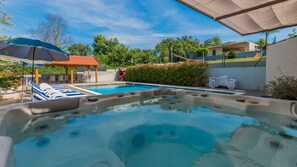 Pool - Villa Elena - Makarska by Villas Guide (Kamenmost)