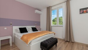 7 slaapkamers, een strijkplank/strijkijzer, gratis wifi, beddengoed