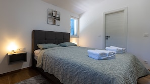 3 habitaciones, tabla de planchar con plancha y wifi gratis 