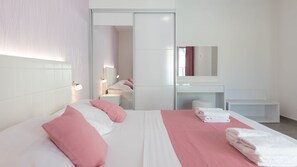 1 bedroom, free WiFi, bed sheets - Apartman Mia 4 - Omiš by Villas Guide (Mimice)