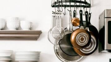 Four à micro-ondes, un four, surface de cuisson, lave-vaisselle