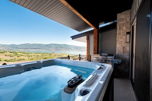 Bain à remous extérieur