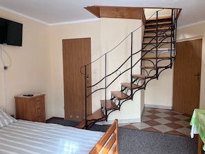 Family Quadruple Room | Free WiFi