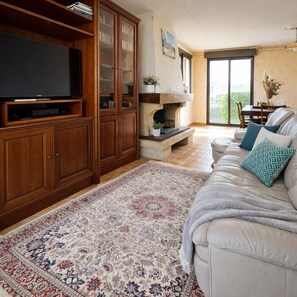 TV, DVD player