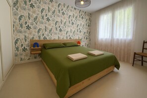 Bügeleisen/Bügelbrett, kostenloses WLAN, Bettwäsche