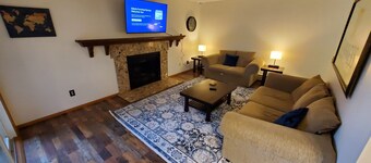 Tomar Park Apt with Porch & Fireplace KP101APT6