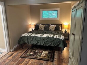 2 bedrooms, desk, iron/ironing board, free WiFi