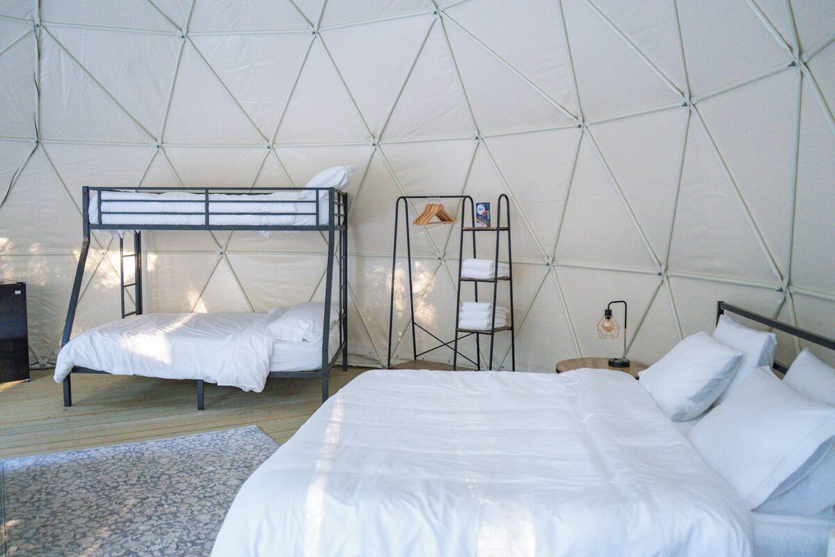 家庭帳篷, 多張床 | 埃及棉床單、高級寢具、Select Comfort 床墊、免費 Wi-Fi