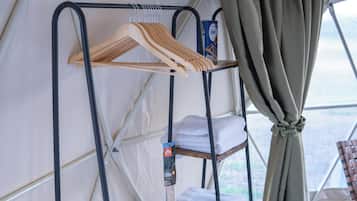 Egyptian cotton sheets, premium bedding, Select Comfort beds, free WiFi