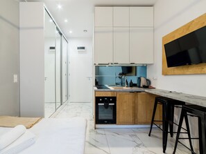 1 bedroom, WiFi, bed sheets
