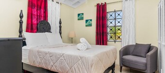 Cozy Cove Villa in Drax Hall