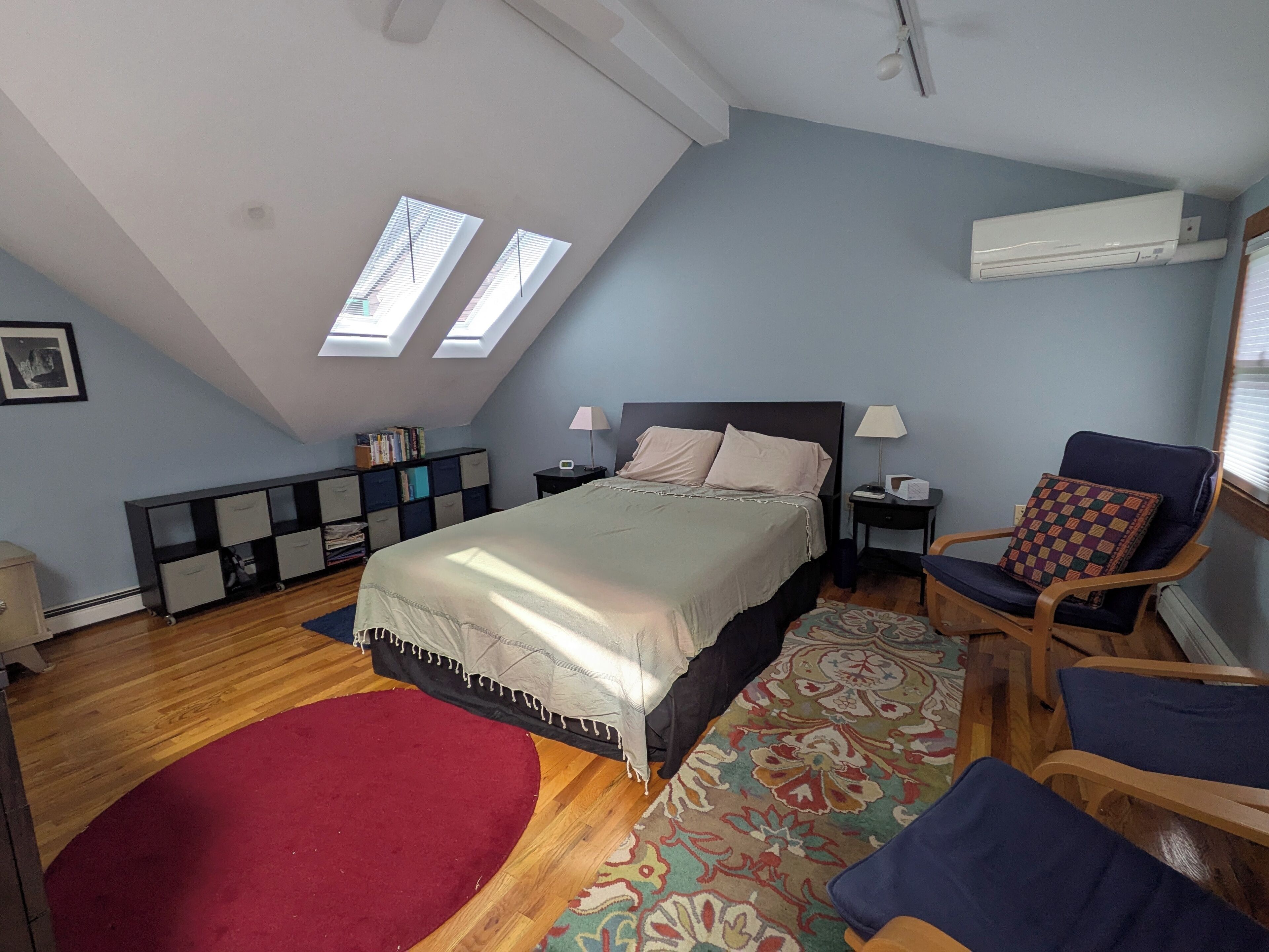 2 habitaciones, escritorio, tabla de planchar con plancha y wifi gratis 