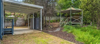 Gray Chalet in Daylesford