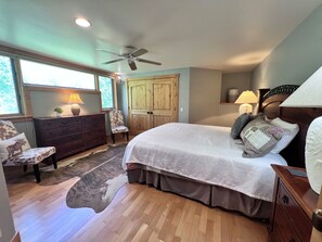 4 Schlafzimmer, Bügeleisen/Bügelbrett, Reisekinderbett, kostenloses WLAN
