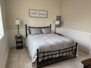 1 bedroom, WiFi, bed sheets