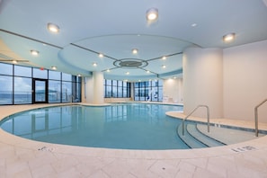 Condo, 3 quartos | Piscina | Piscina interna, piscina externa