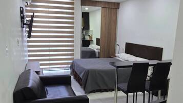 1 habitación, tabla de planchar con plancha, wifi y ropa de cama