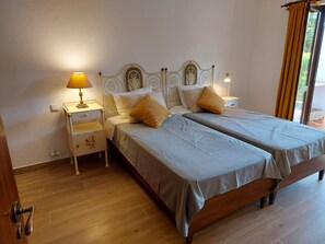 3 bedrooms, iron/ironing board, travel cot, free WiFi