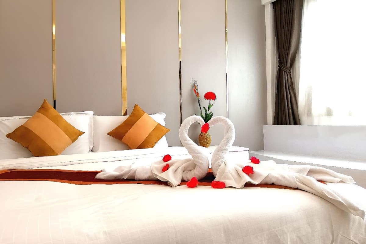 Comfort-Doppelzimmer, Stadtblick | Hochwertige Bettwaren, Schreibtisch, laptopgeeigneter Arbeitsplatz