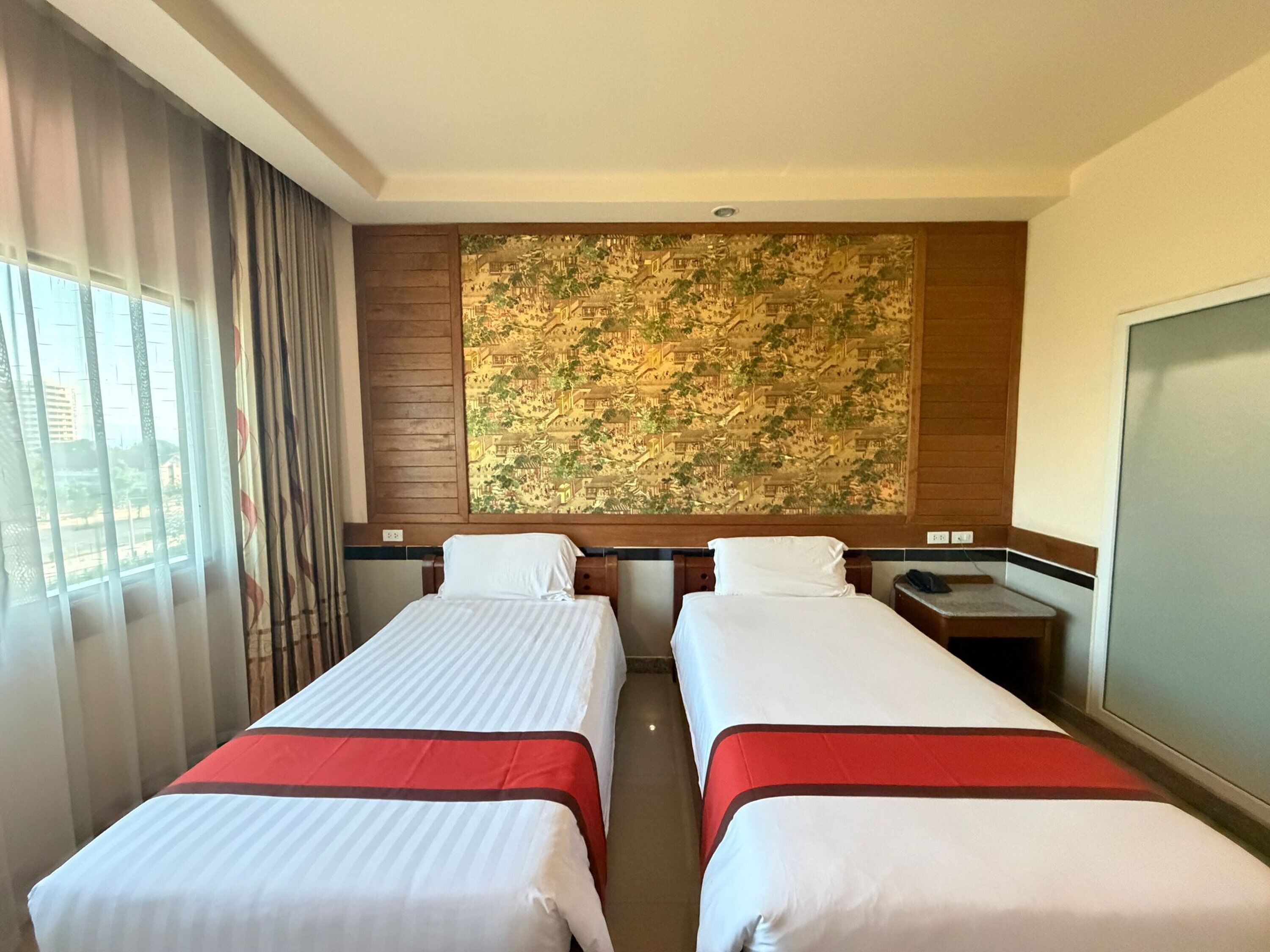 Ropa de cama de alta calidad y escritorio
