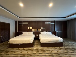 Kamar Standar | Seprai premium, meja kerja, ruang kerja ramah laptop, dan Wi-Fi gratis