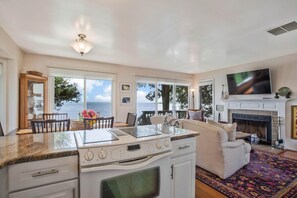 Interior - Home w/ Beach Access Boat Slip Basketball Court (Shady Side)