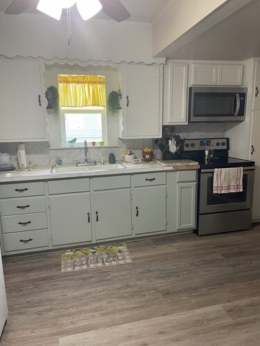 Charming 1-bedroom house with WiFi, AC in pleasant Alvord