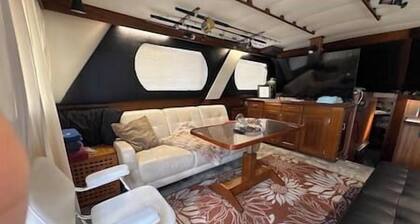 Fort Pierce Yacht sleeping 2 bed 2 bath