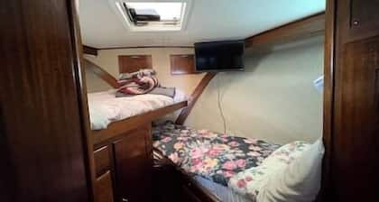 Fort Pierce Yacht sleeping 2 bed 2 bath
