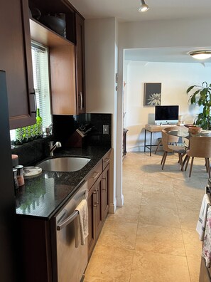 Private kitchen - 1.5 Blocks from the Beach 2BR/2BA Miami Beach Condo (Miami Beach)