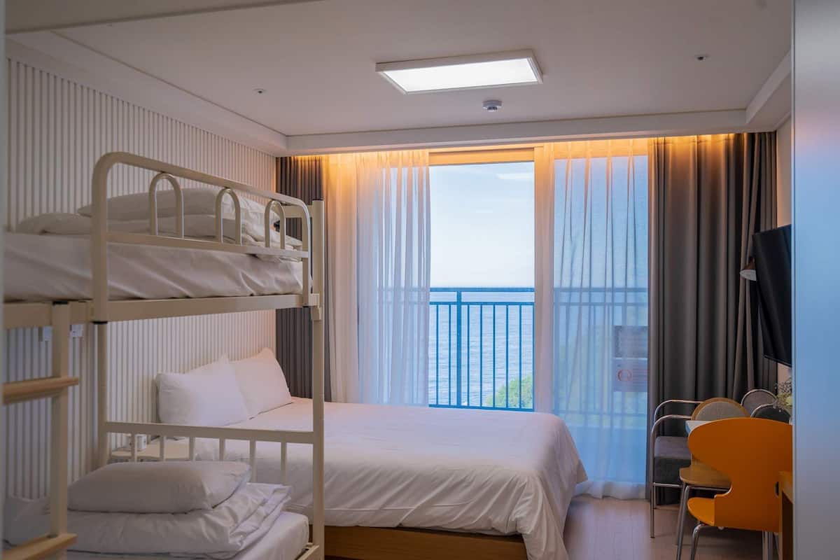 Island Ocean View B | Desk, laptop workspace, free WiFi, bed sheets