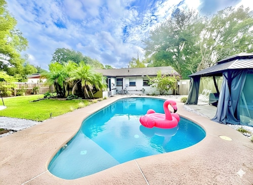 Family-Friendly Home – NEW Pool, Firepit & Games