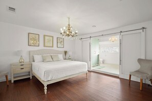 3 chambres, fer et planche à repasser, Wi-Fi, draps fournis