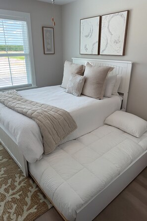 3 chambres, fer et planche à repasser, Wi-Fi, draps fournis