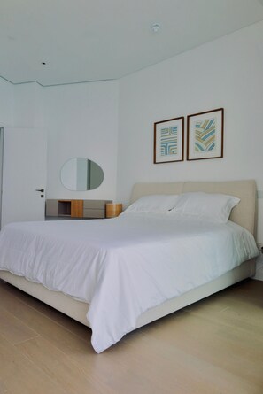 Ferros/tábuas de passar roupa, Wi-Fi de cortesia, roupa de cama