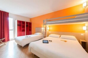 Unclassified image, 5 of 54, button - Ibis Budget LA Rochelle (LA ROCHELLE)