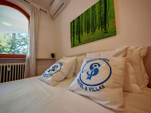 Reisekinderbett, kostenloses WLAN, Bettwäsche