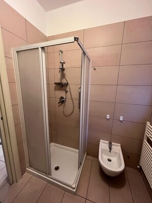 Shower, hair dryer, towels - La Casetta di Giulietta (Verona)