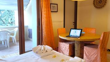 Culla da viaggio, Wi-Fi gratuito, lenzuola