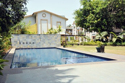 Westwinds Holiday Apartment with pool near Benaulim beach